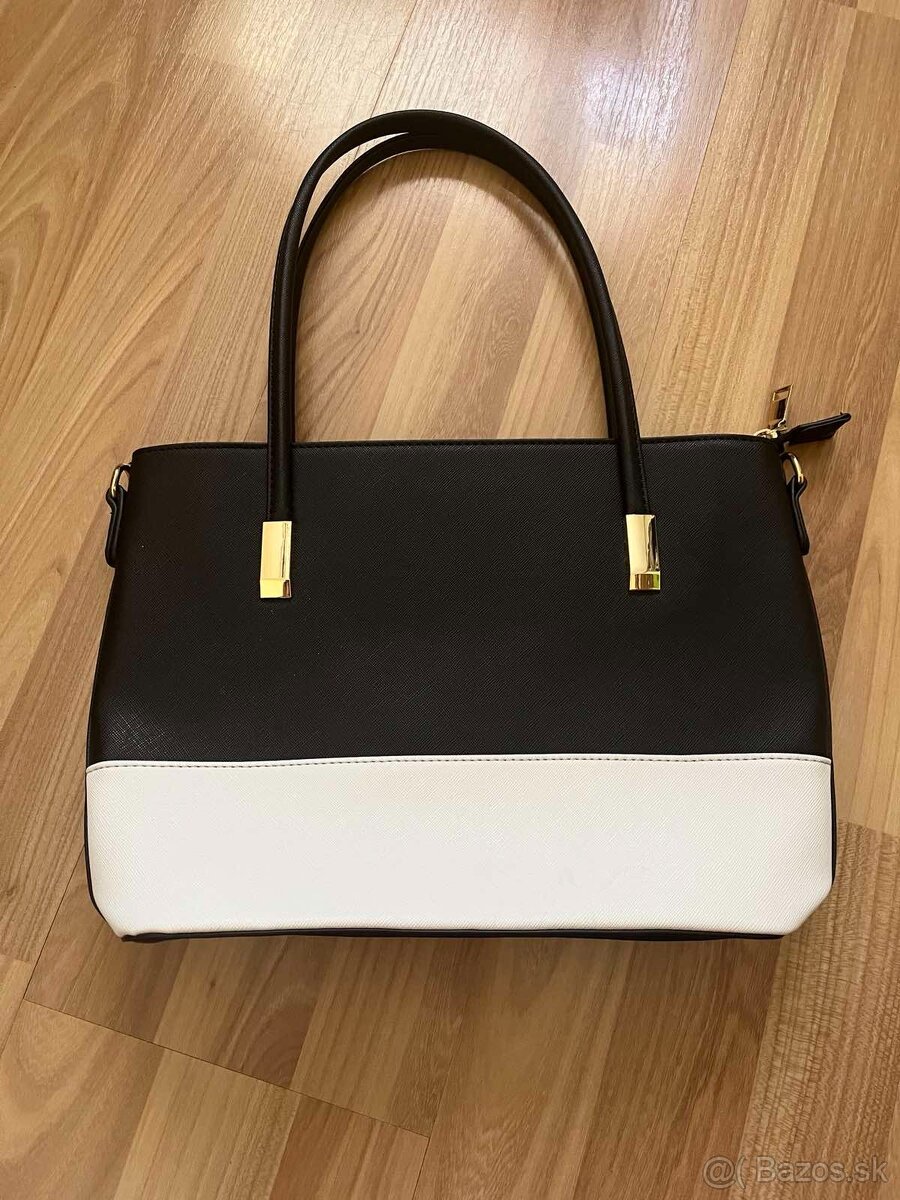 Elegantná dámska kabelka – čierna s bielym detailom