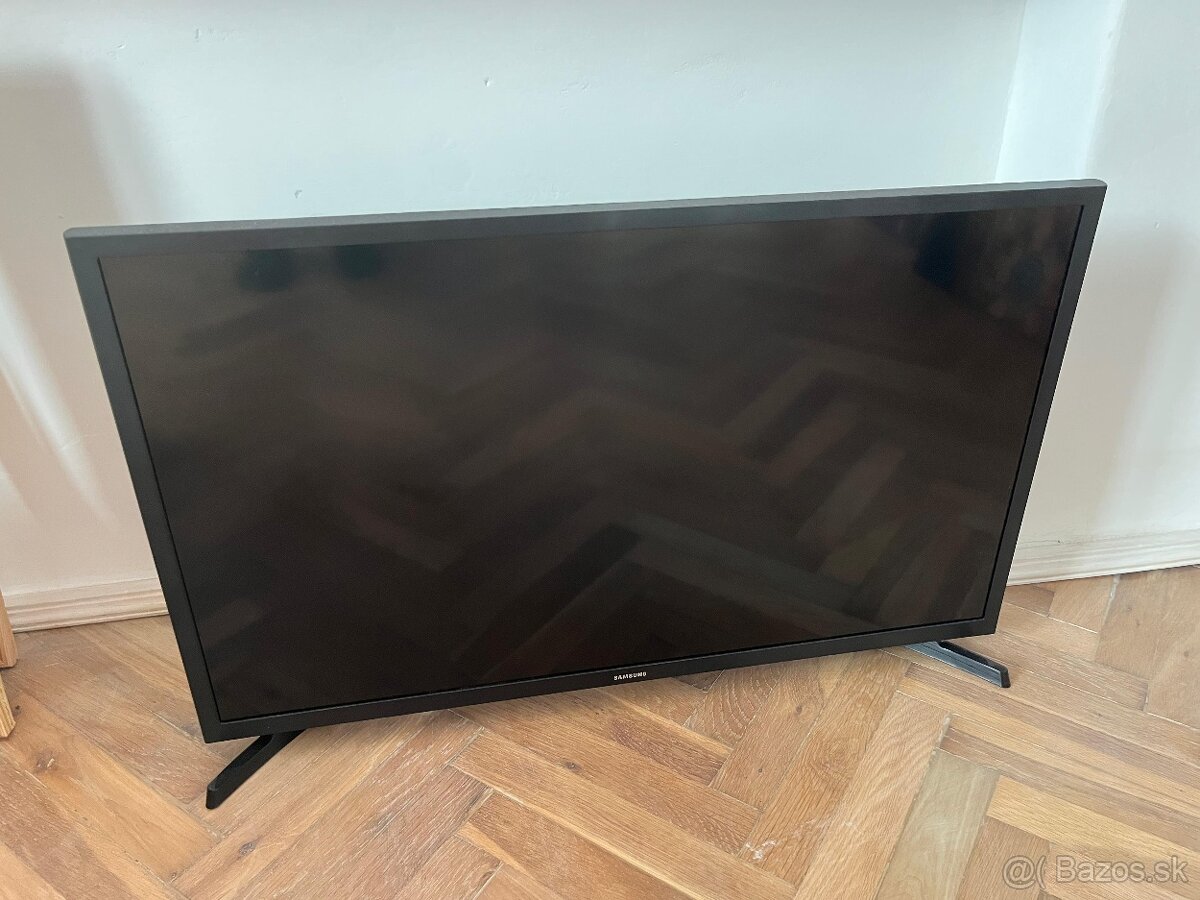 Predám 32-palcový (80 cm) LED televízor Samsung UE32N5002AK