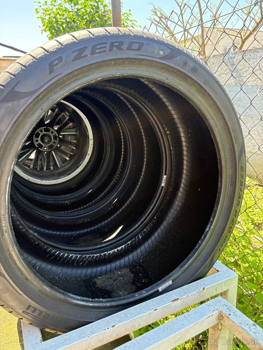 Pirelli PZero 275/35 R20 245/40 R20
