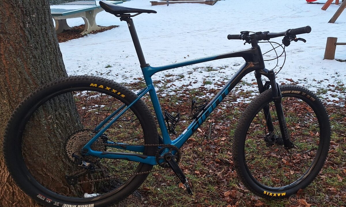 Giant XTC Advanced 29 2 (karbon)