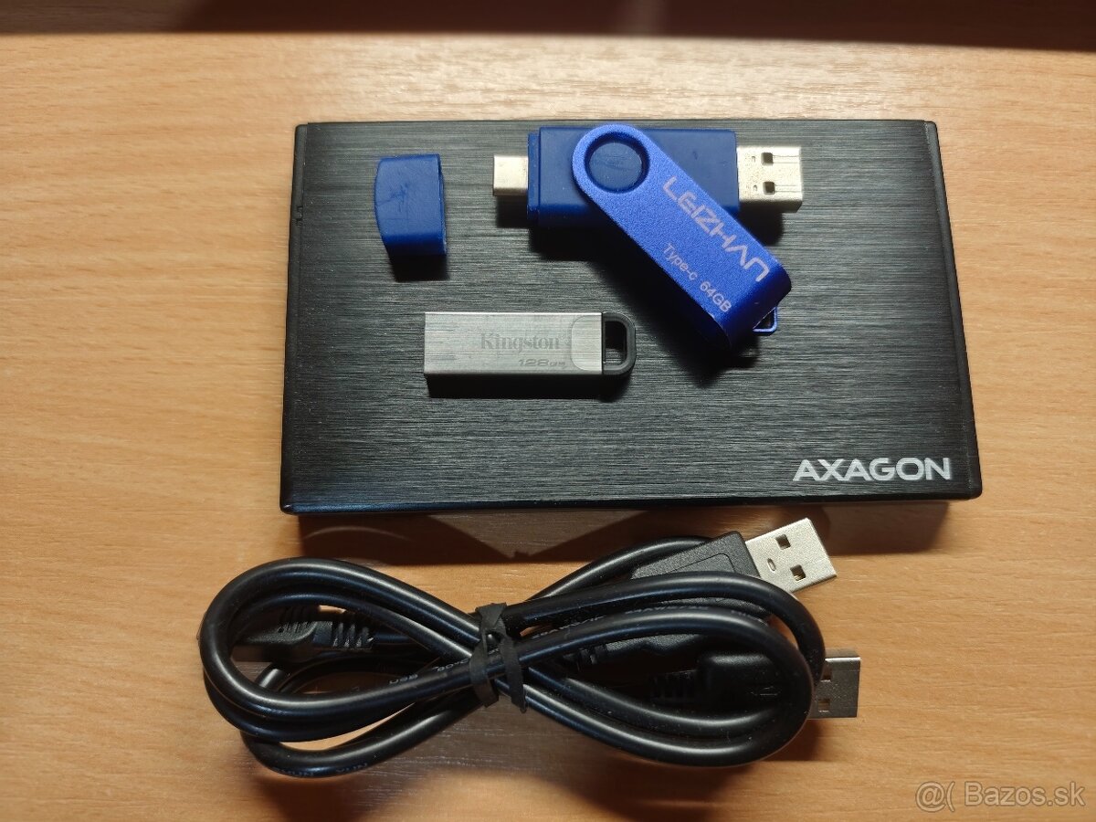 USB kľúče a externý disk