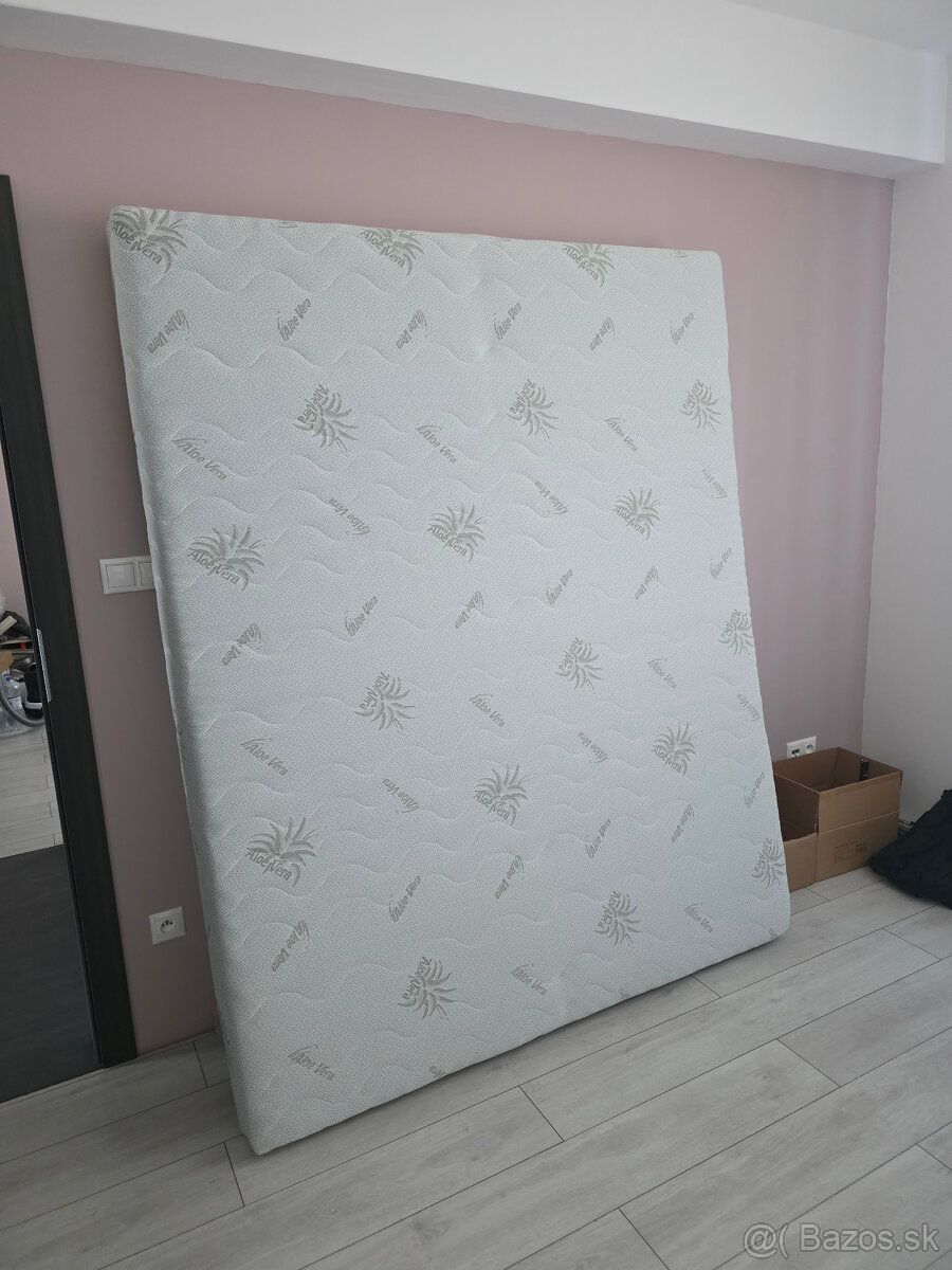 Predám nový penový madrac 160x200