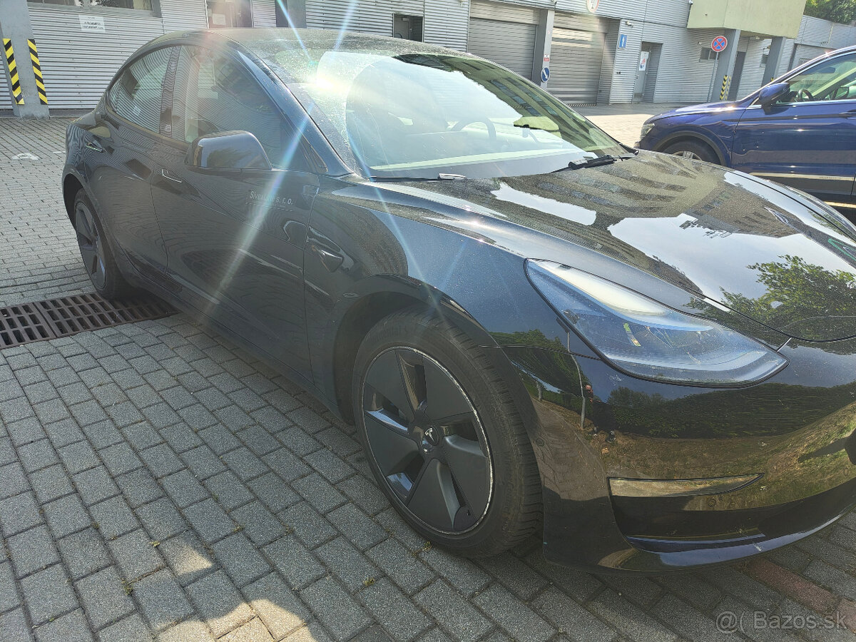 Tesla Model 3 LR 2021 - prenajom, vhodne na taxi BOLT