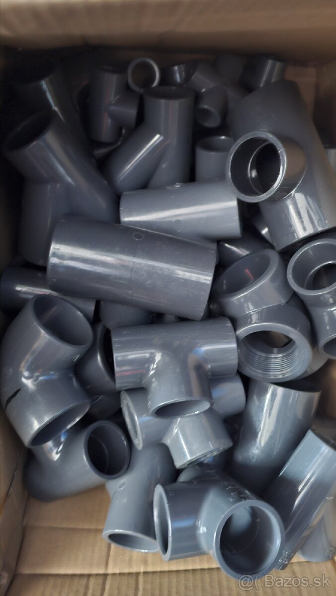 PVC-U T kusy mix