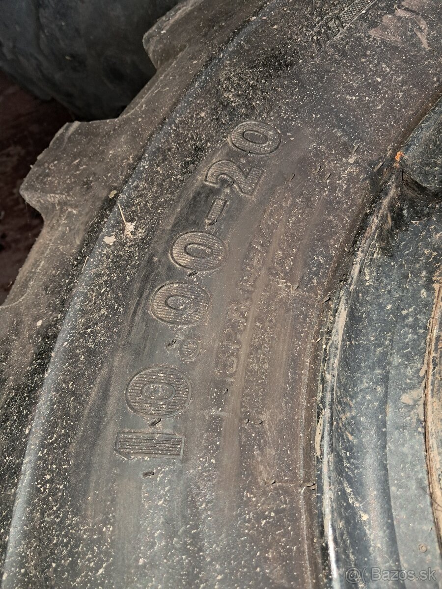 Pneu 10,00-20