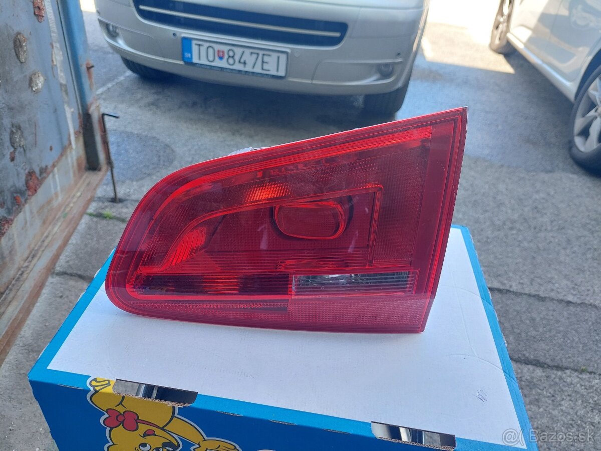 ZADNE PRAVE SVETLO VOLKSWAGEN TOURAN