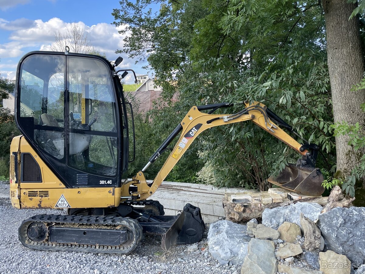 minibager Cat 301.4C 1,55t.