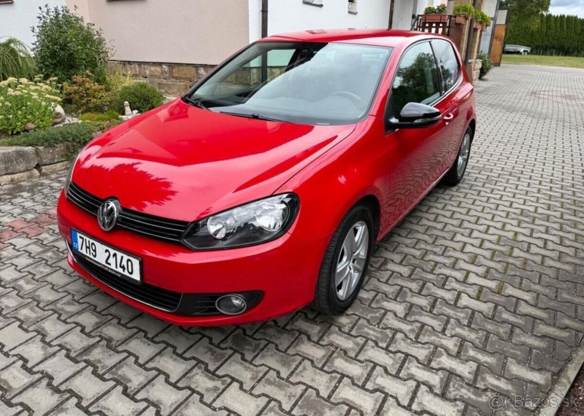 Volkswagen Golf 1,2TSi /77kw top stav serviska benzín