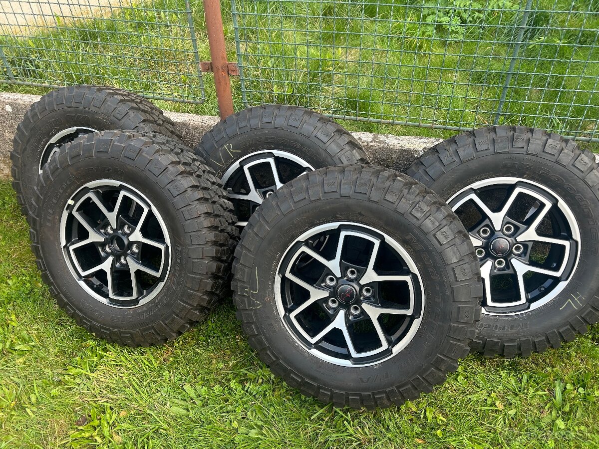 Jeep Wrangler JK JL Rubicon 255/75 r17 Nové pneu