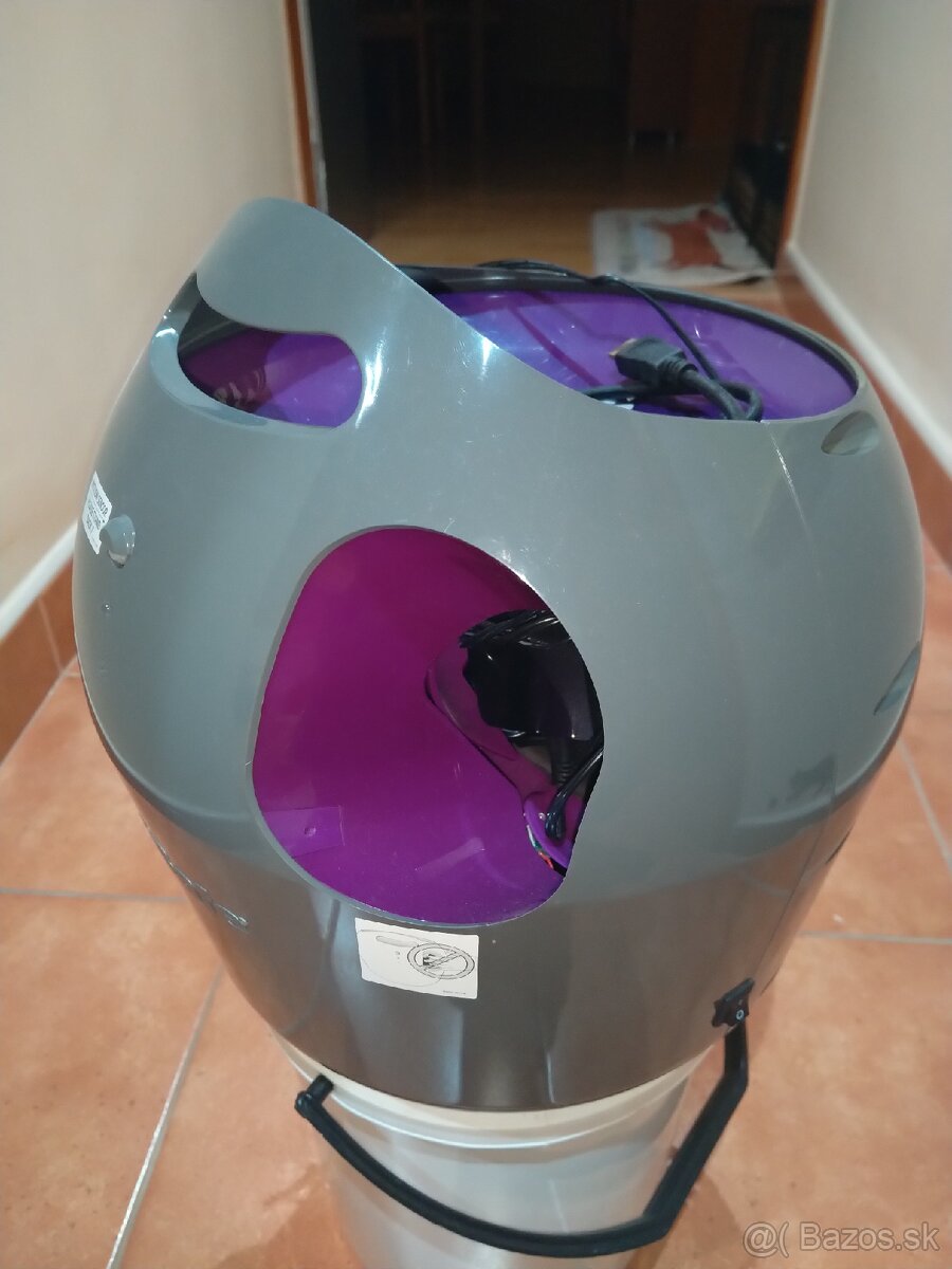 Automatický vrhač loptičiek