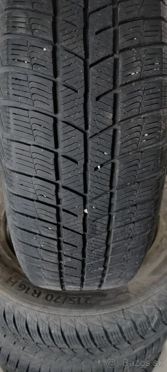 Predám 2 zimné pneumatiky 215/70 R16 100H Barum