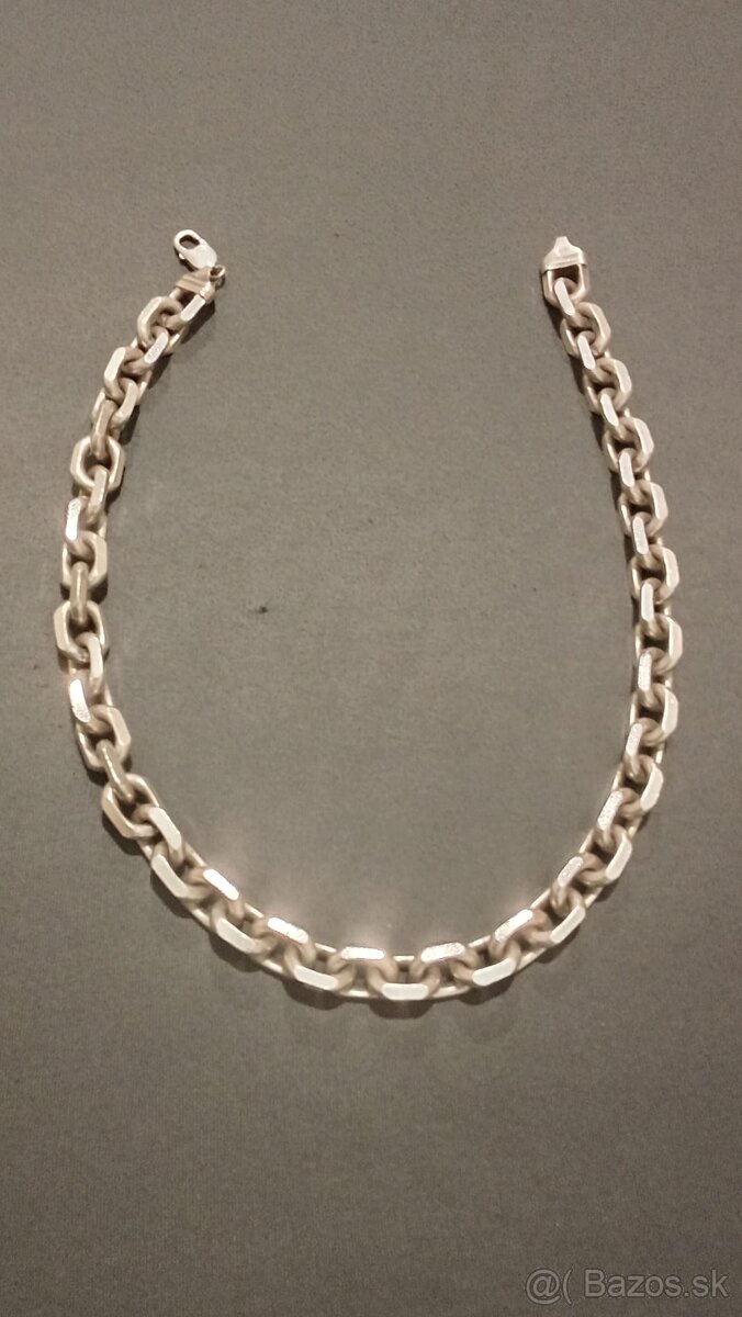 predam strieborne retiazky