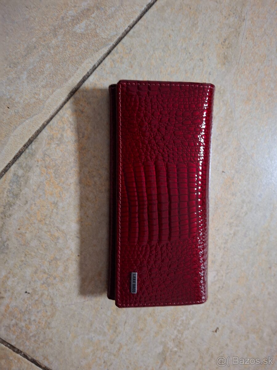 Predám novú dámsku koženú peňaženku LARA BAGS