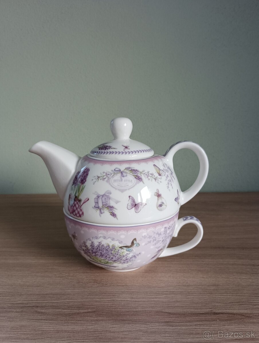 Romantický hrnček na čaj v provensálskom štýle