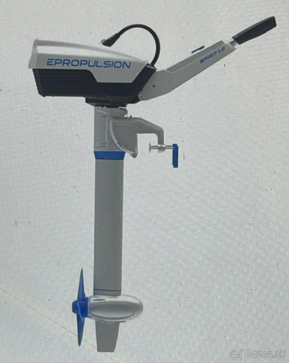 Lodný elektromotor
