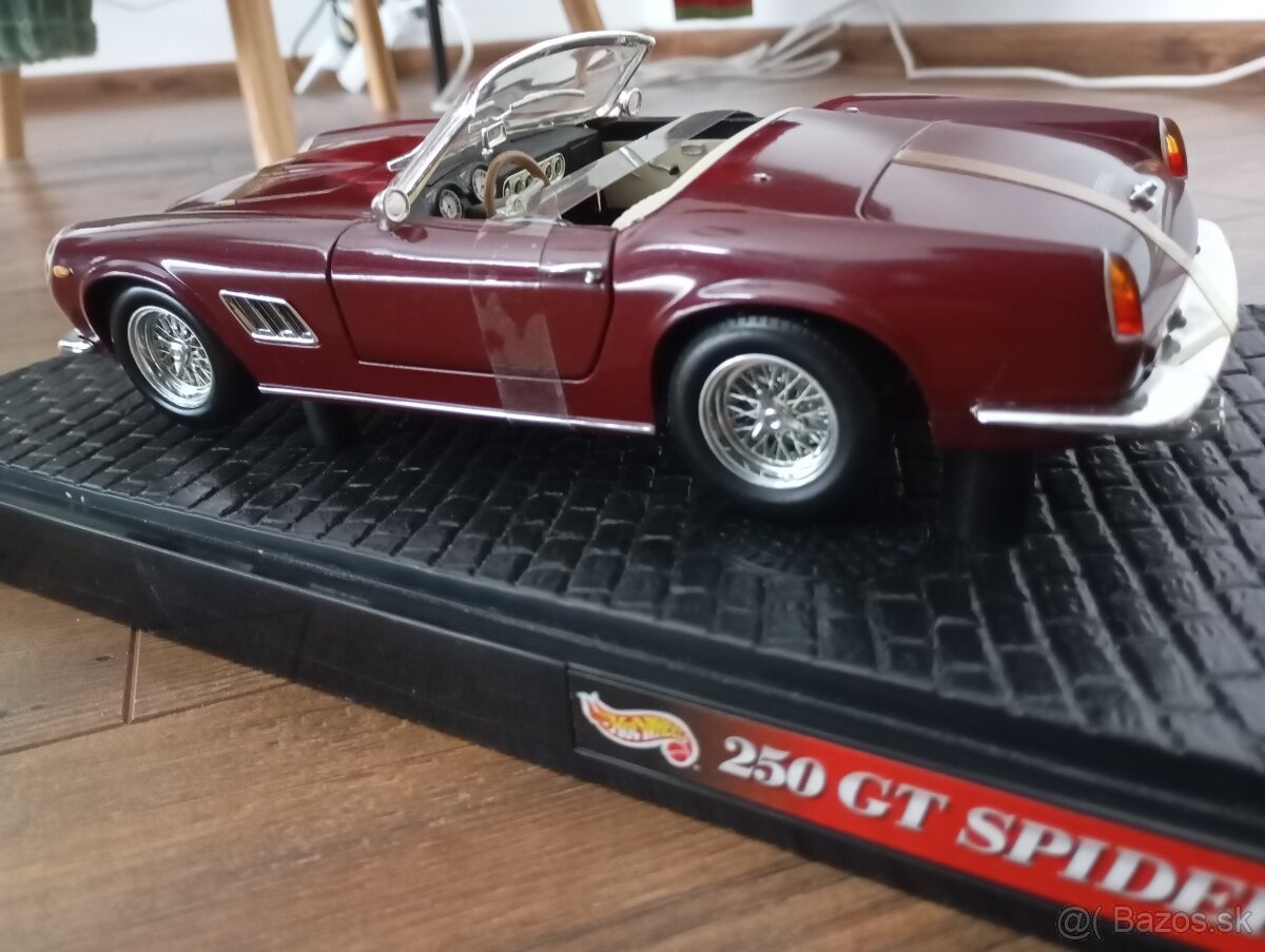 1:18 Ferrari 250 GT Spider