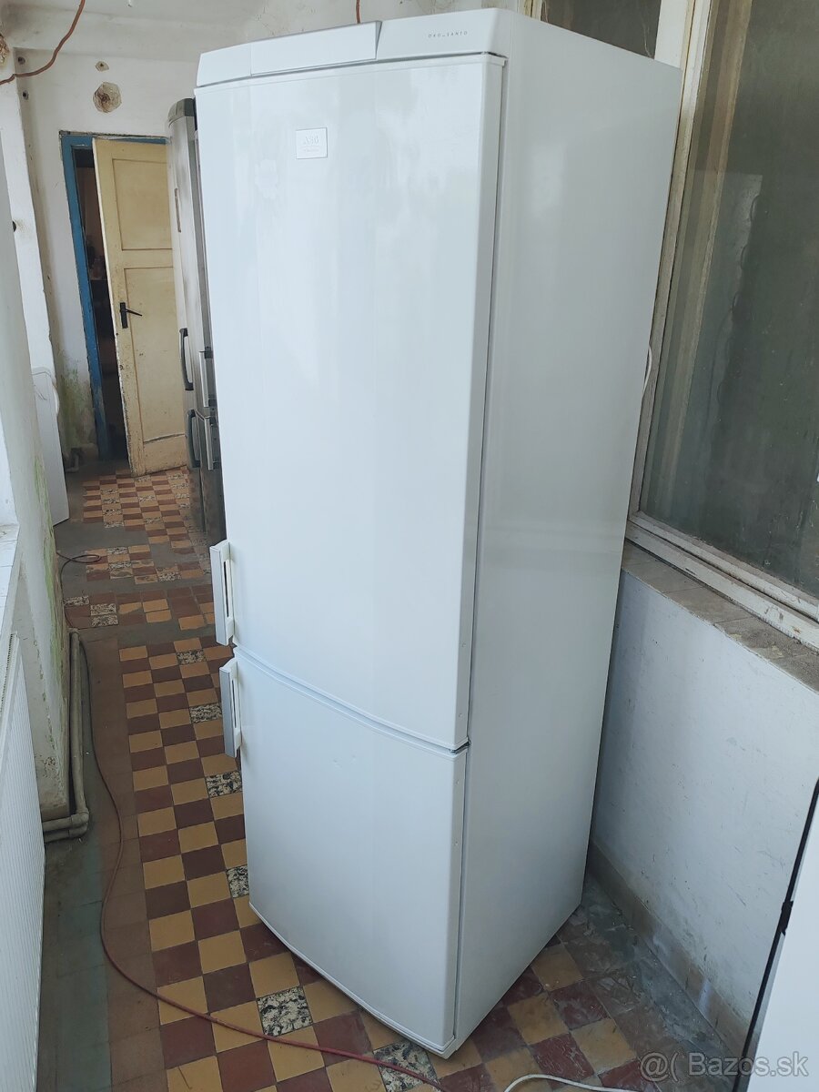 Predám chladničku AEG 185cm