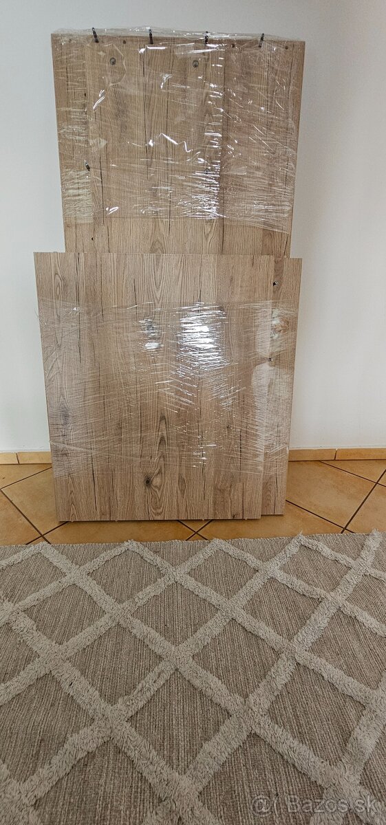 Počítačový stôl