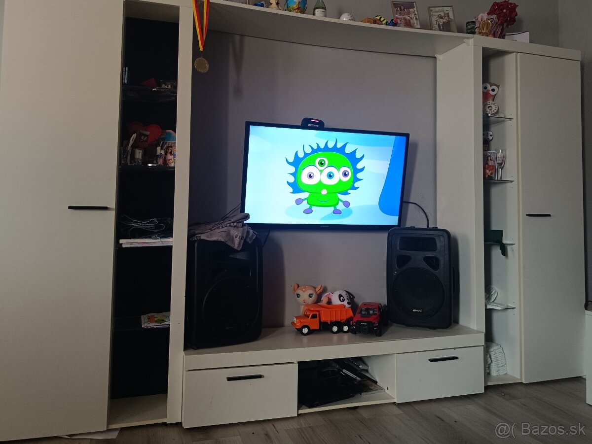 Obývacia stena