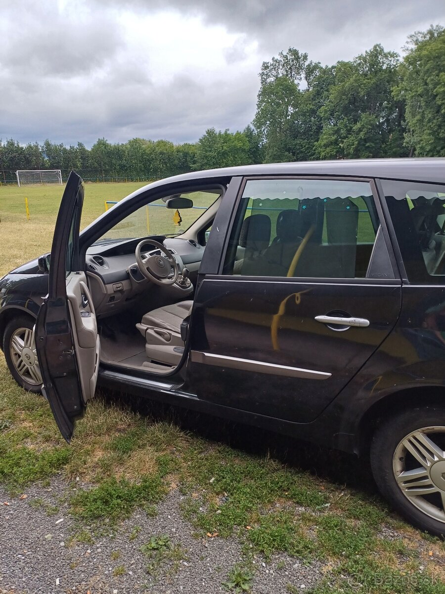 Renault grand scenic 7 miest
