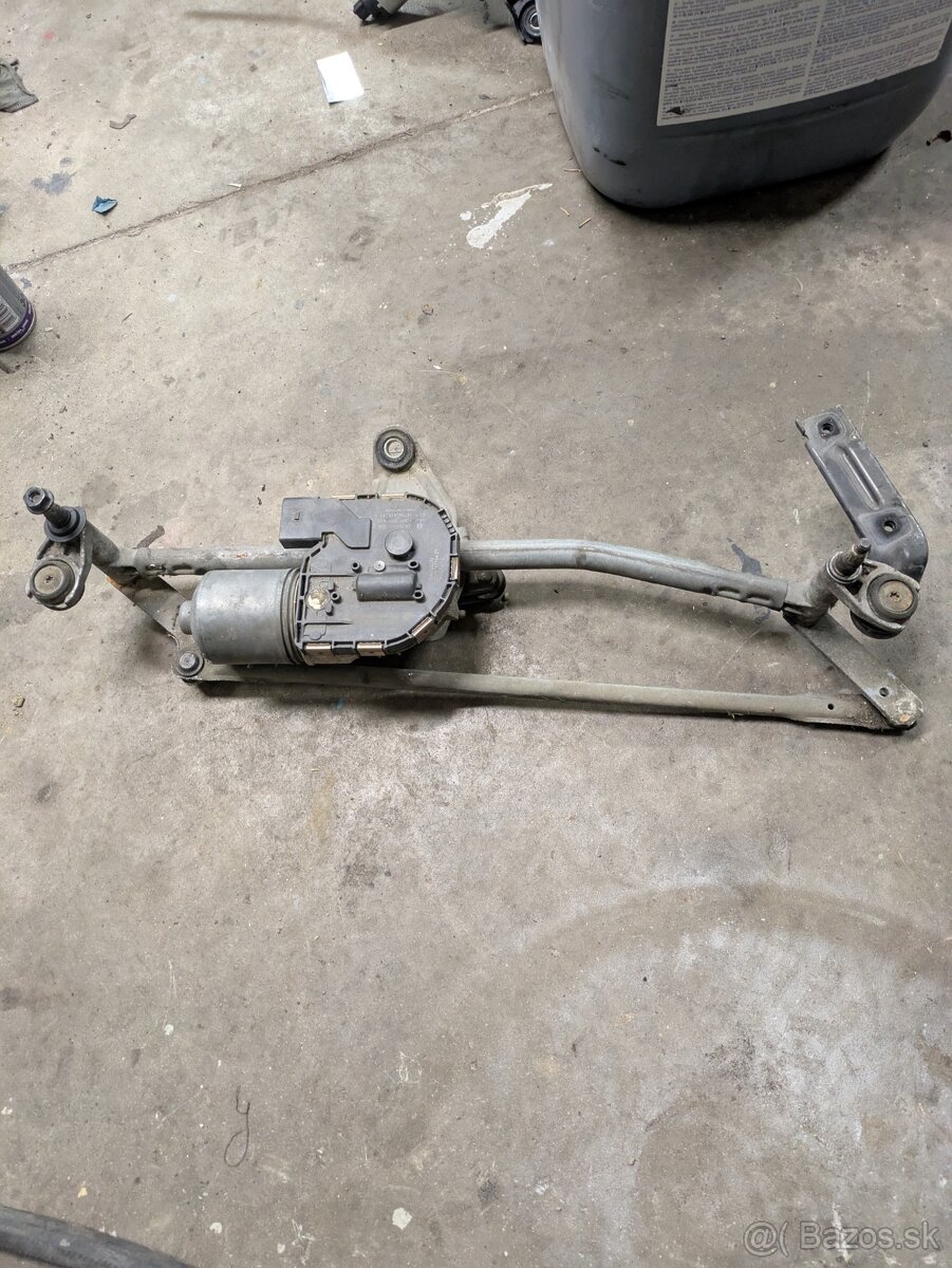 Predám na Passat b6 mechanizmus stieračov