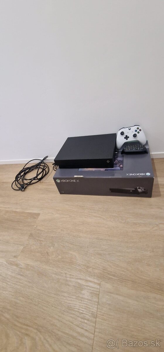 Predam XBOX ONE X 1TB ako novy