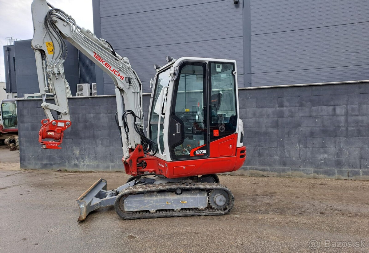 TAKEUCHI TB230 - DIESEL