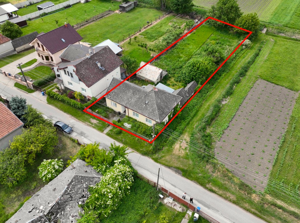 Dulovce - RODINNÝ DOM so 700 m2 POZEMKOM