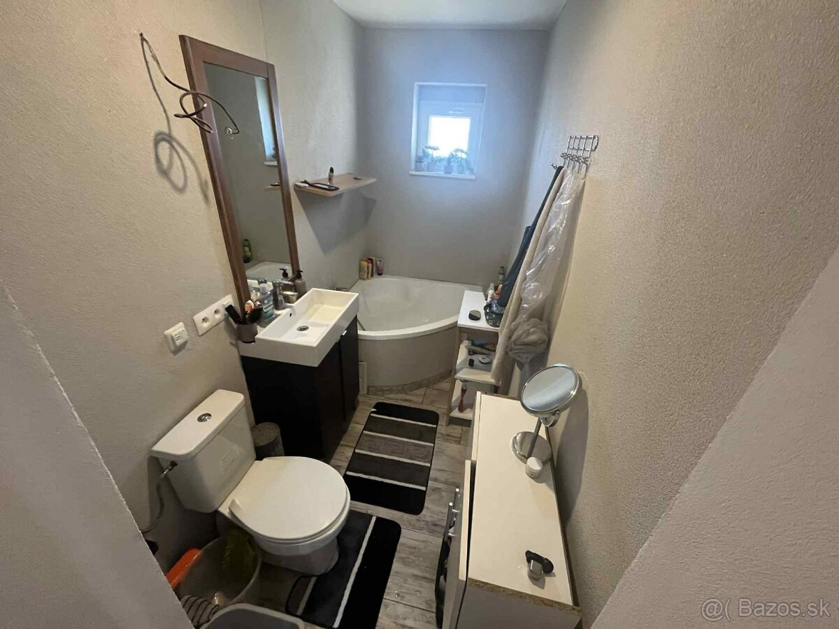 Na predaj rodinný domček s 13 árovým pozemkom