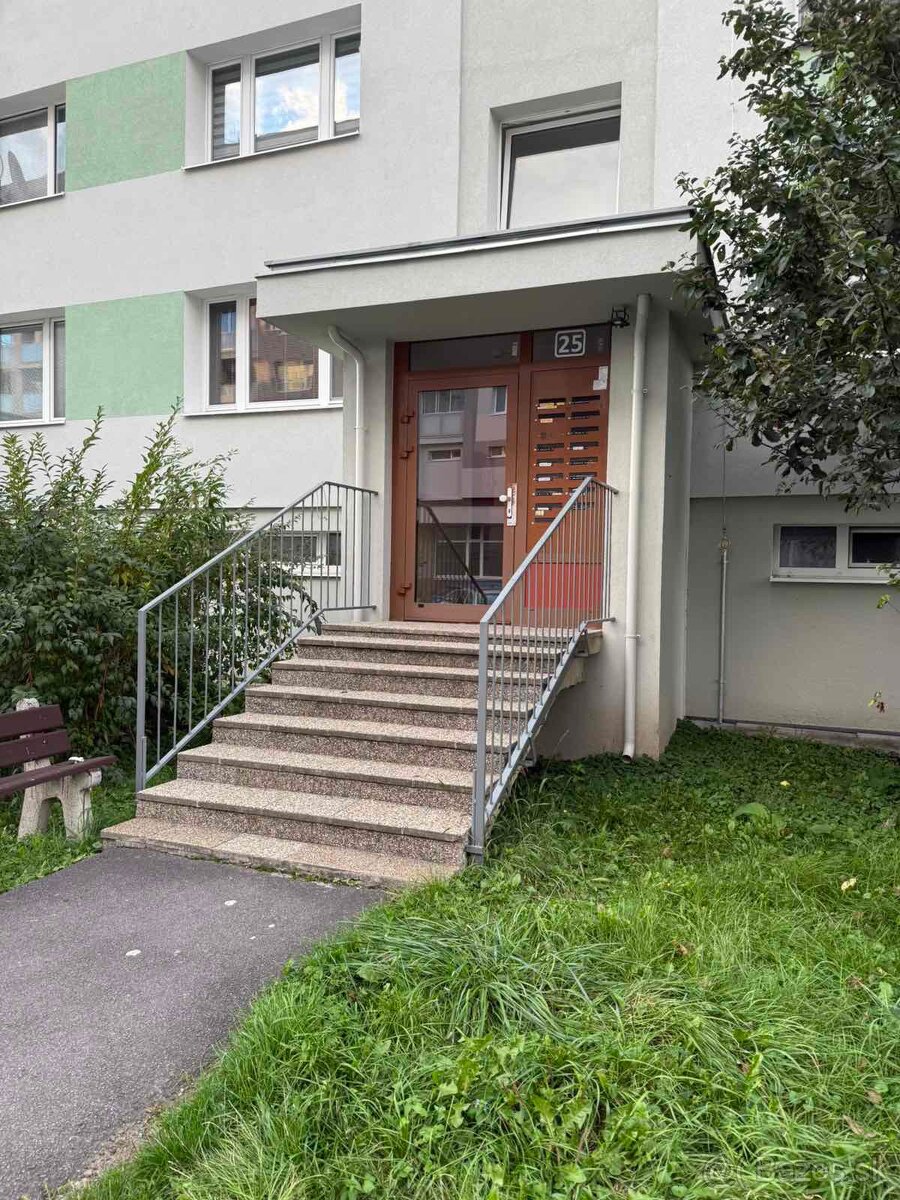 Kompletná nová prerábka.  2.izb.byt ,ZH