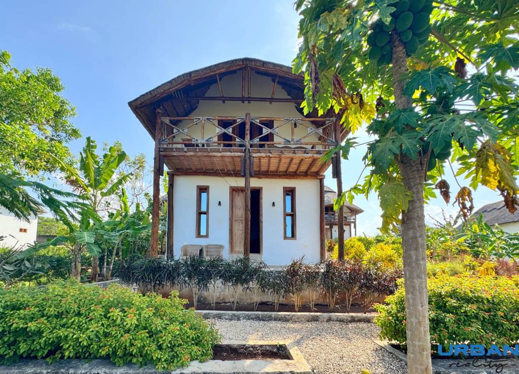 POSCHODOVÁ VILA S VÝHĽADOM NA OCEÁN