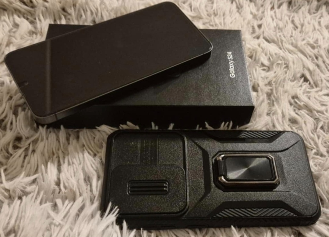 Samsung galaxy S24 128GB SmartTag 2 + Galaxy Buds FE