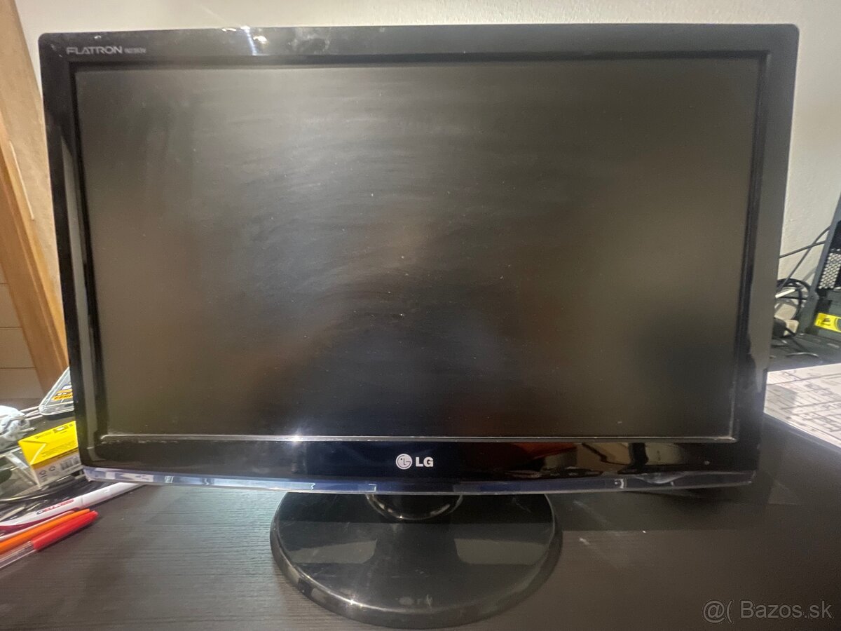Monitor LG 23"