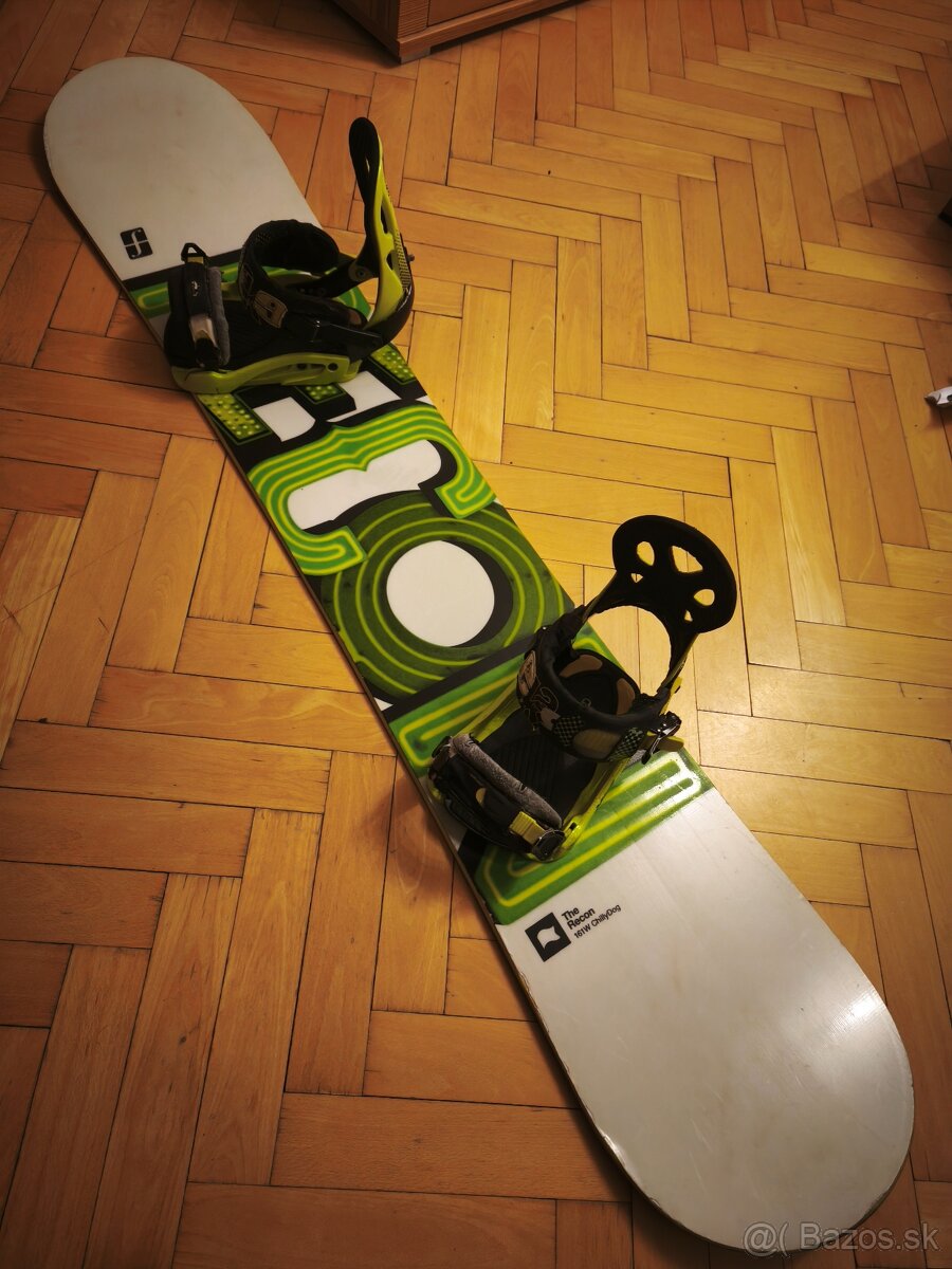 snowboard s viazanim