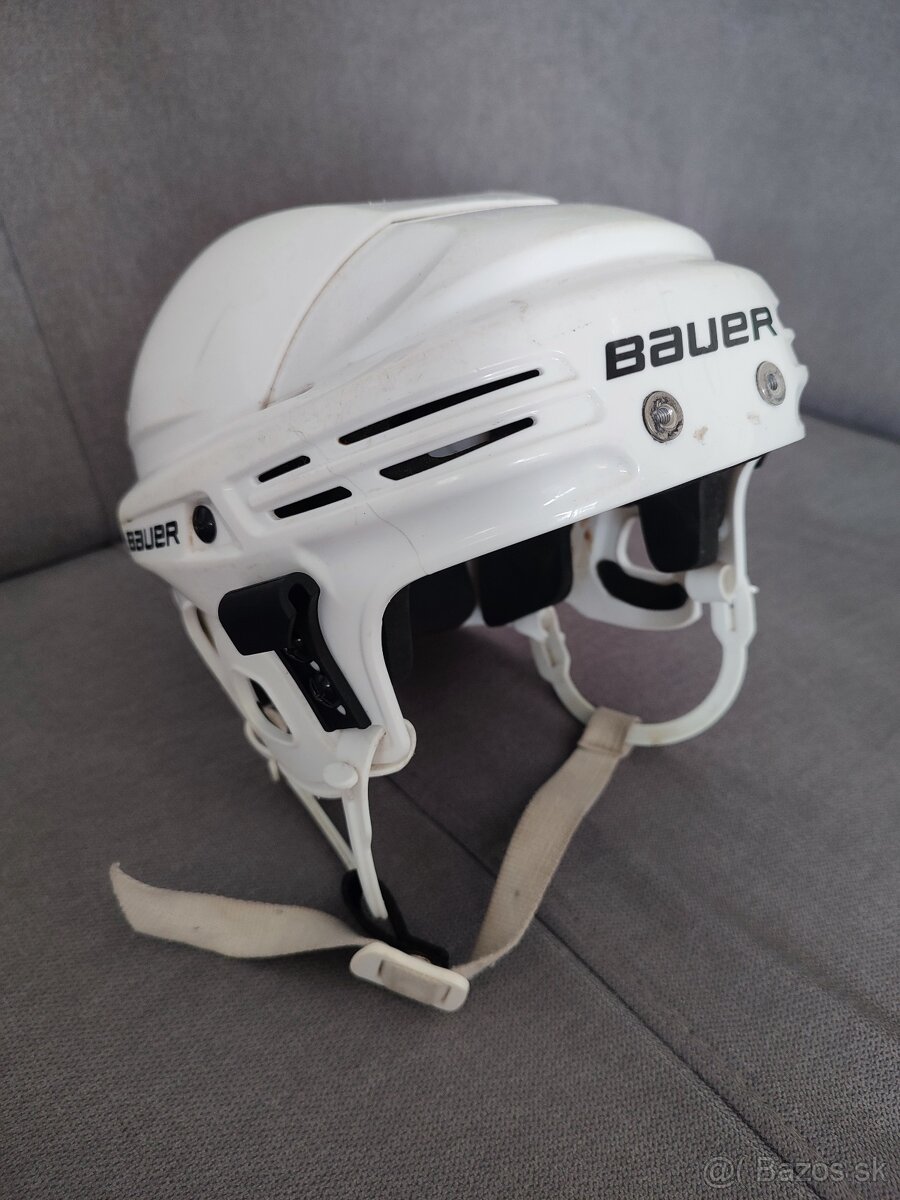 Hokejova prilba Bauer