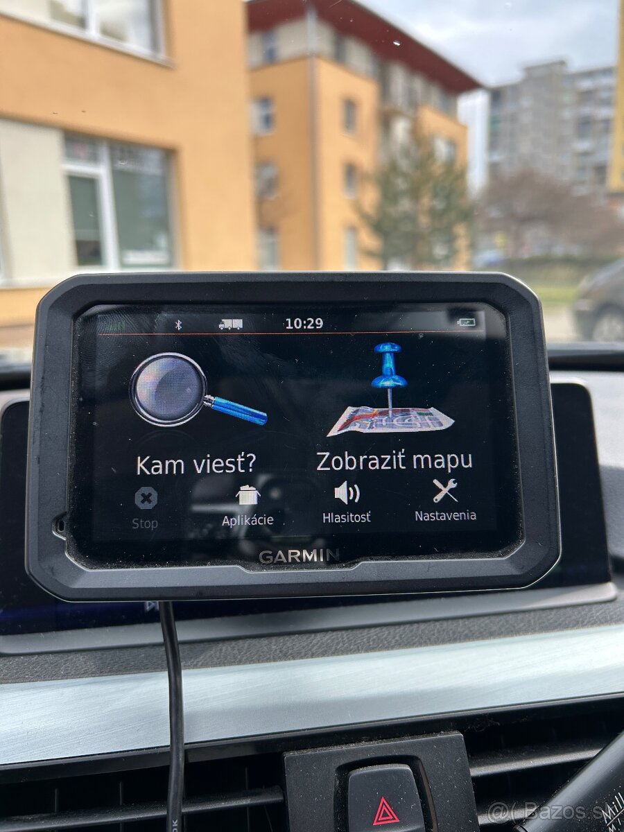 Navigácia garmin dézl 570