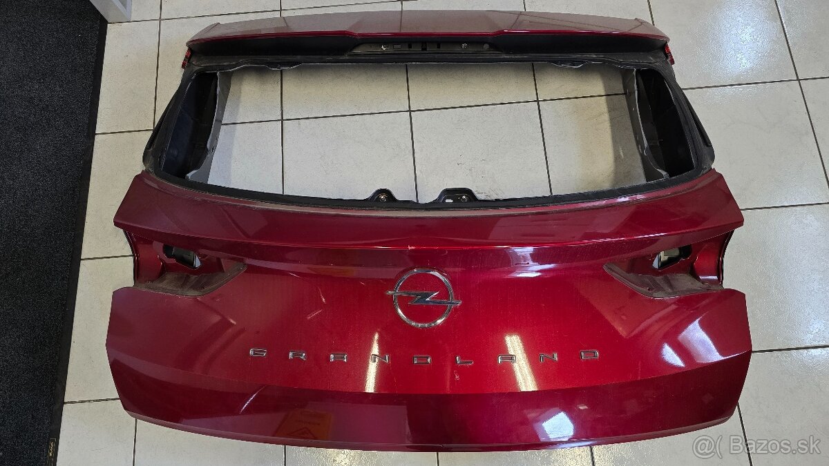 Opel Grandland Zadna kapota 2x