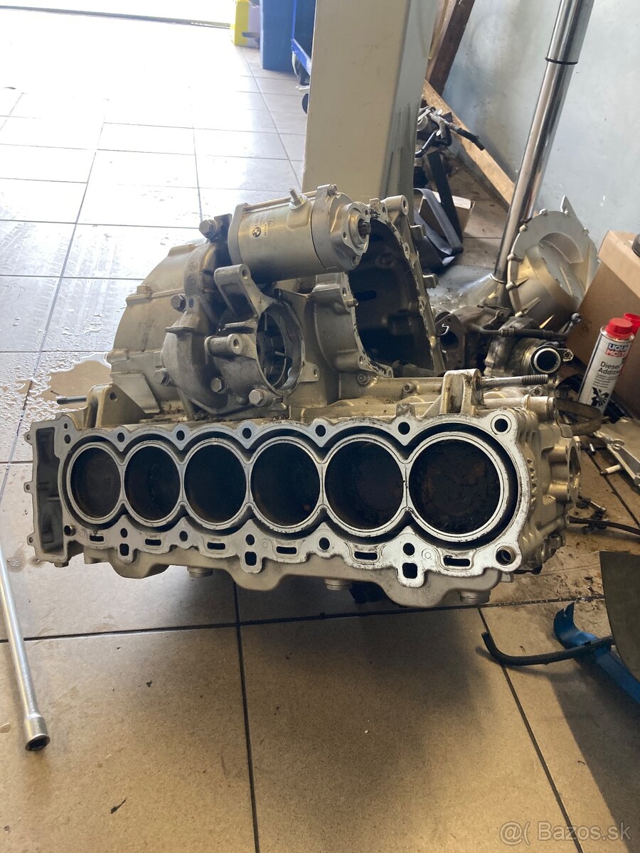BMW K1600 motor