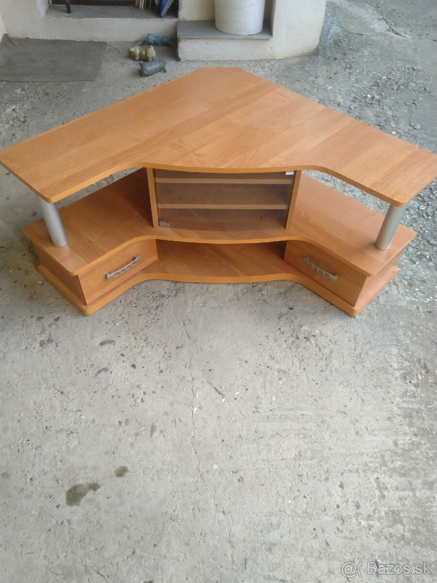 Tv stolík