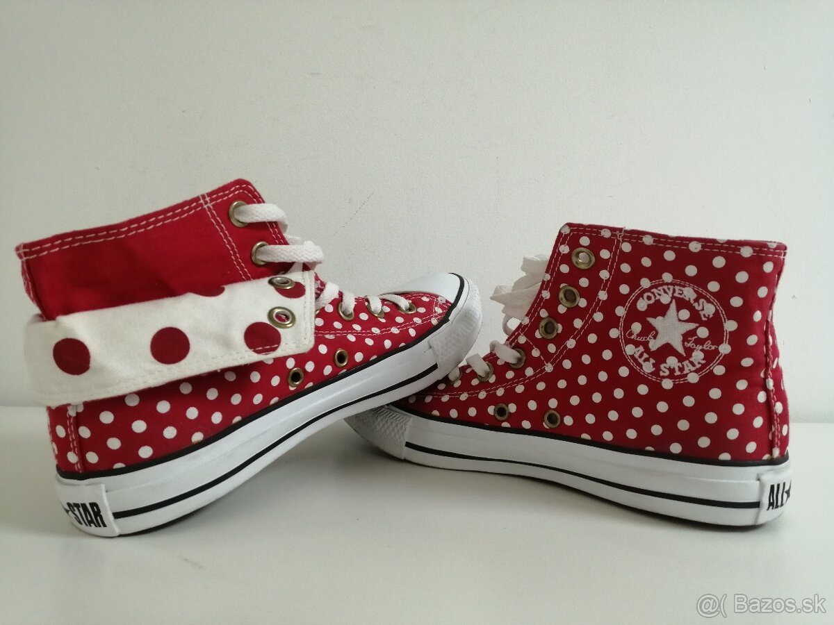 CONVERSE bodkované