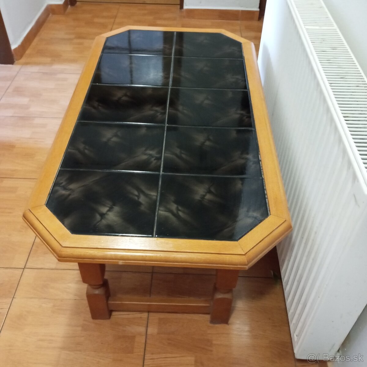 Obyvačkovy stôl