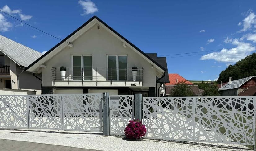 Hliníková brána,hliníkový plot,hliníkové zábradlie,oplotenie