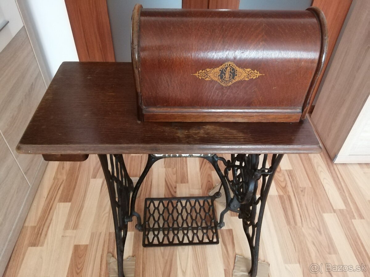 SINGER