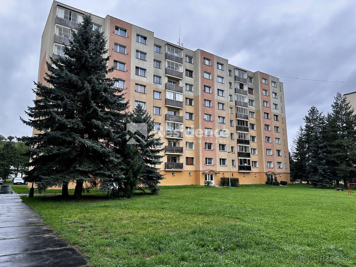 Na Predaj: Veľkometrážny 2-izbový byt na Podbrezinách