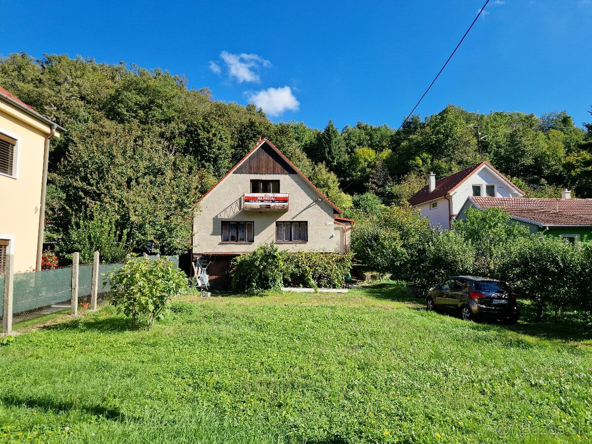 5-IZBOVÝ ROD. DOM A VÝNIMOČNÝ POZEM., NEŠTICH,TOP LOKALITA