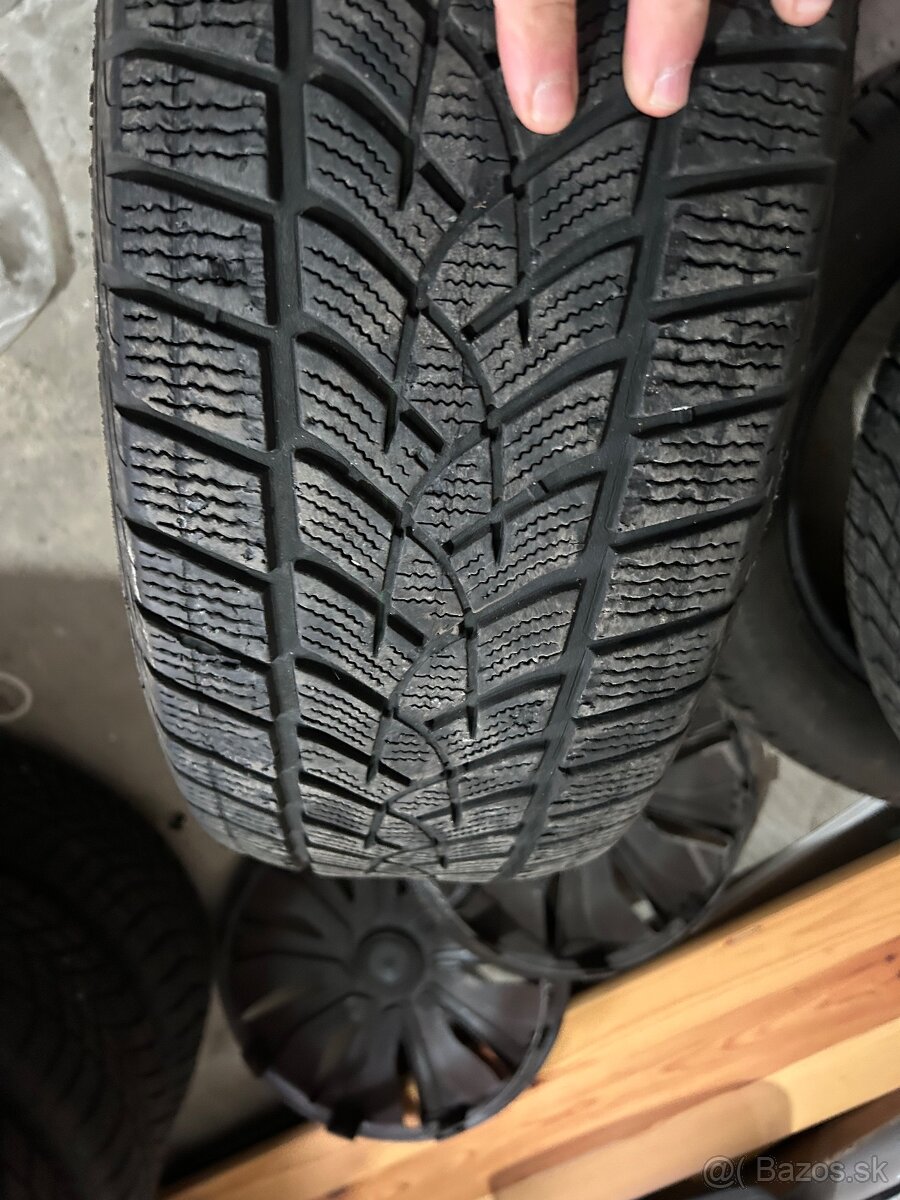 Pneumatiky 215/65 R17