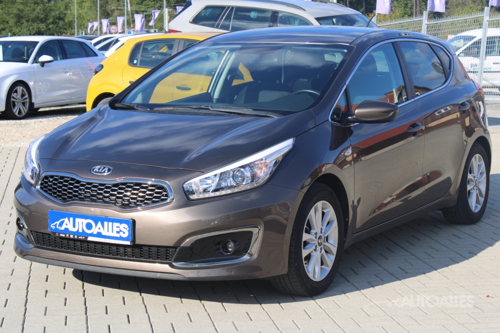 Kia Ceed 1,4 MPi 16V 73 kW LIMITOVANÁ EDÍCIA