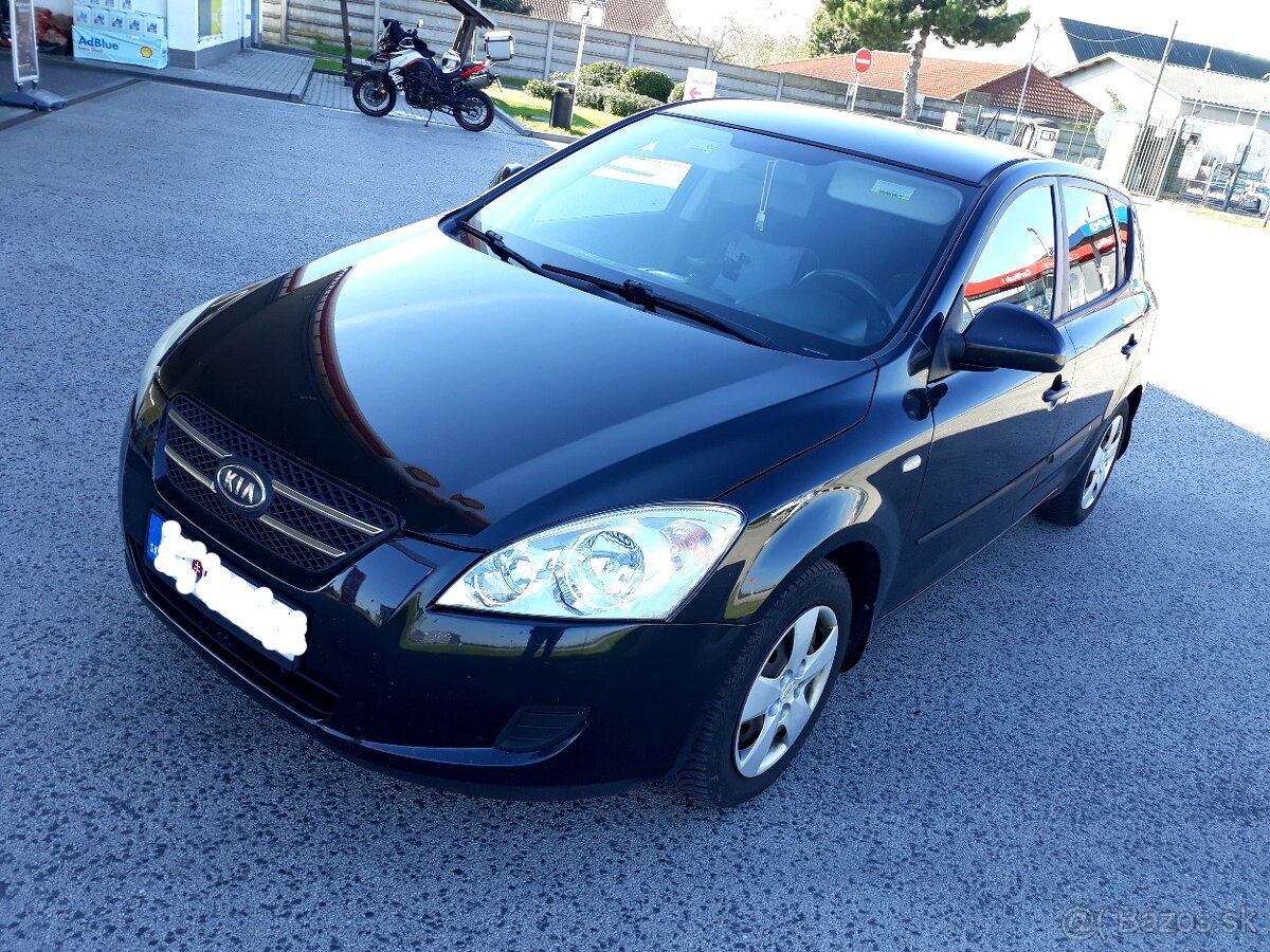 Predám kia Ceed 1.6 benzín 92.kw rok 15.07.2009