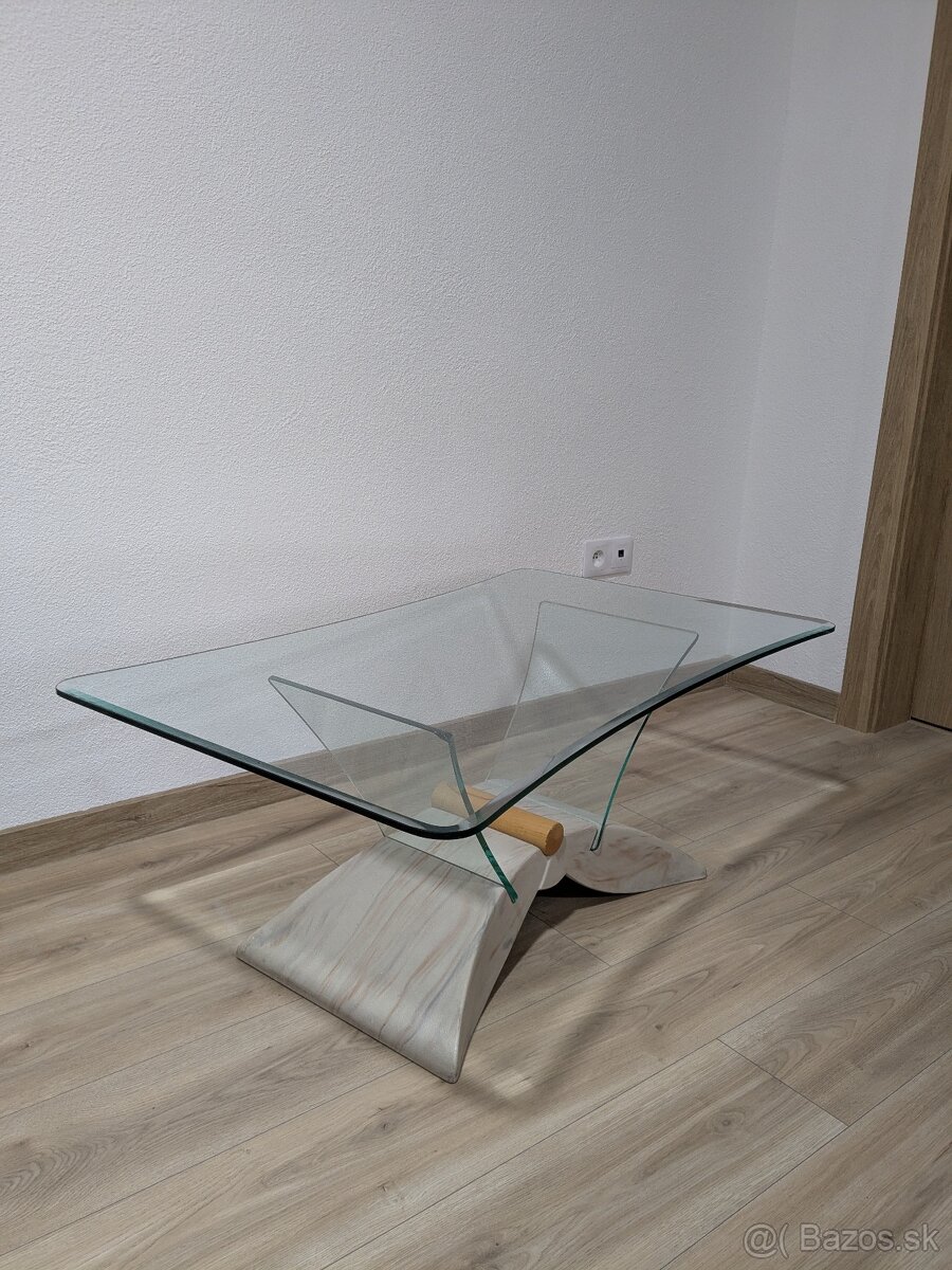 Konferenčný stolík