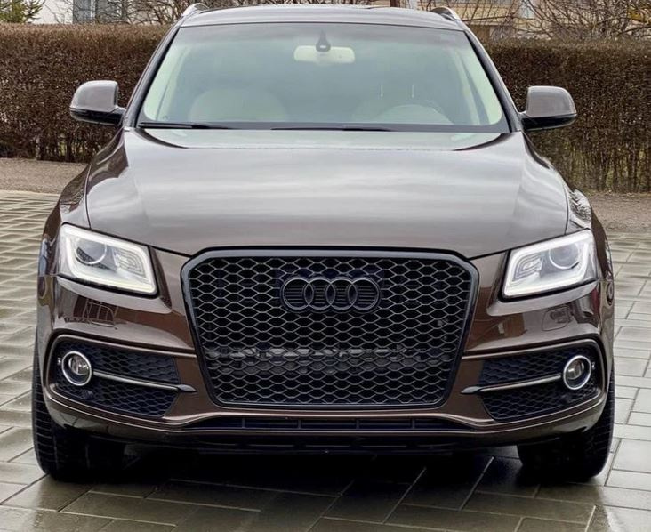 AUDI Q5 8R FACELIFT predná maska / HONEYCOMB / ČIERNA